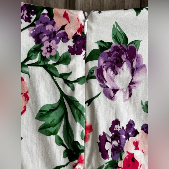 Retro Floral Print Knee Length Bodycon Dress - Picture 9 of 9